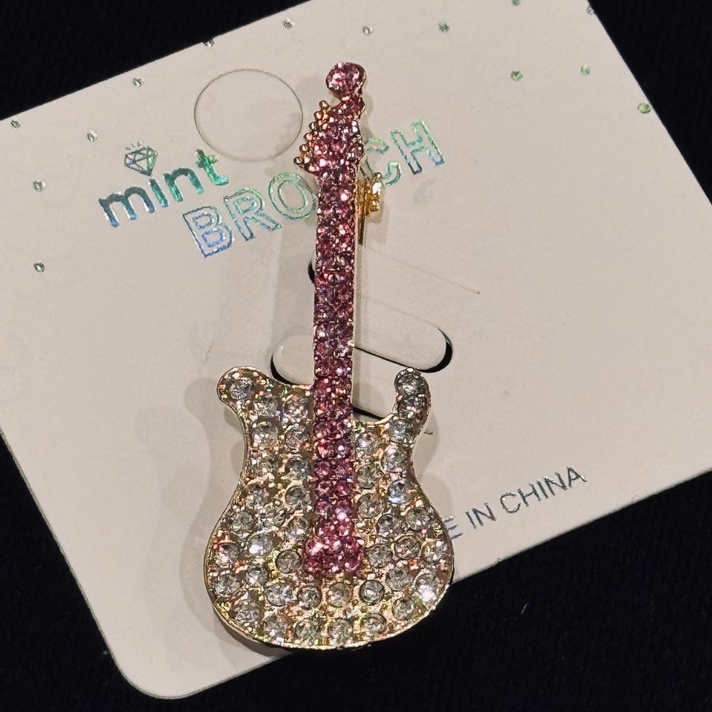 NWT Mint Crystal Electric Guitar Musical Brooch Pin - Pink - Picture 2 of 9